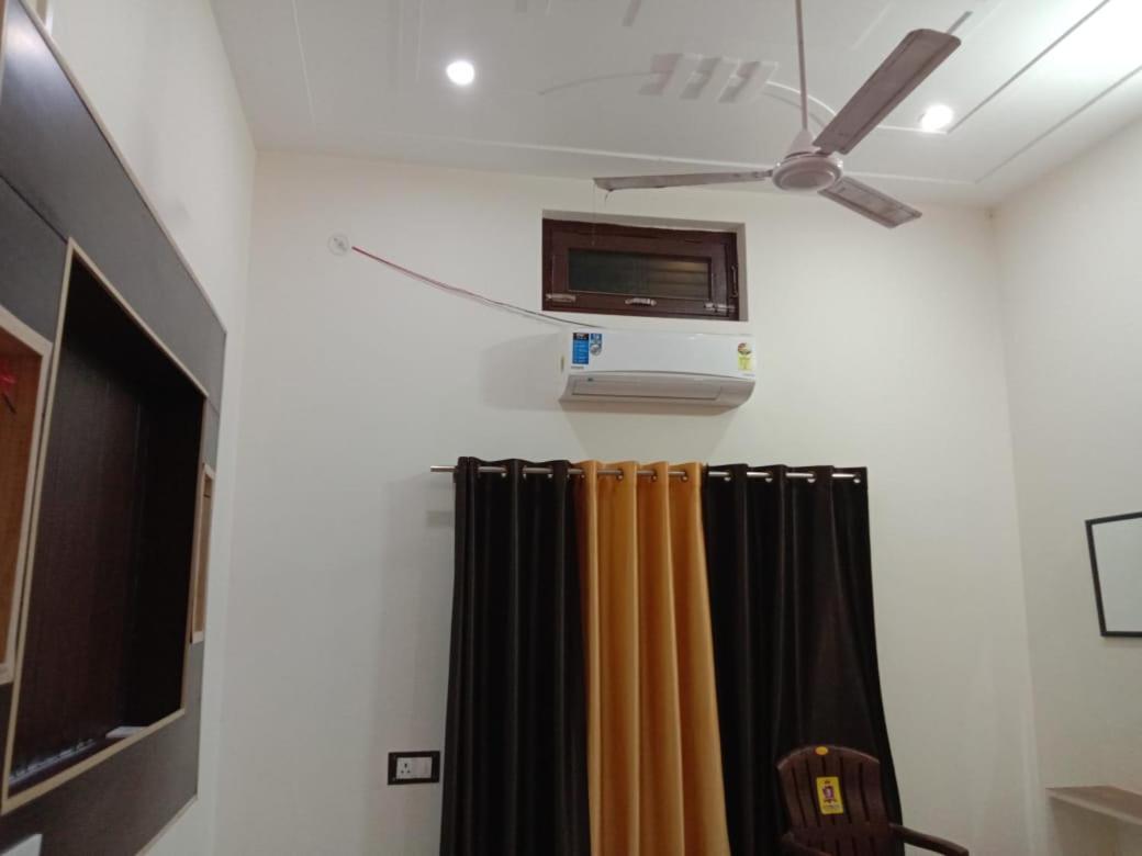 Ramam Hotel By Naavagat 700Mtr From Shri Ram Janambhumi Ayodhya מראה חיצוני תמונה